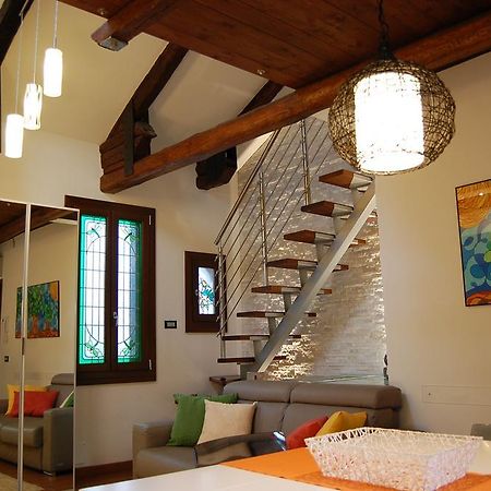 Apartmán Loft Due Cuori Con Terrazza Benátky Exteriér fotografie