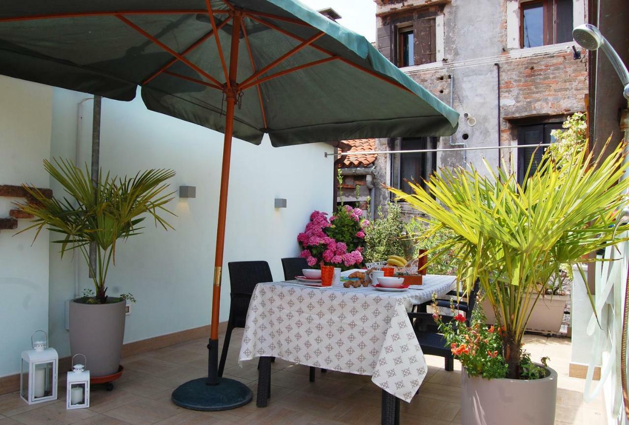 Apartmán Loft Due Cuori Con Terrazza Benátky Exteriér fotografie